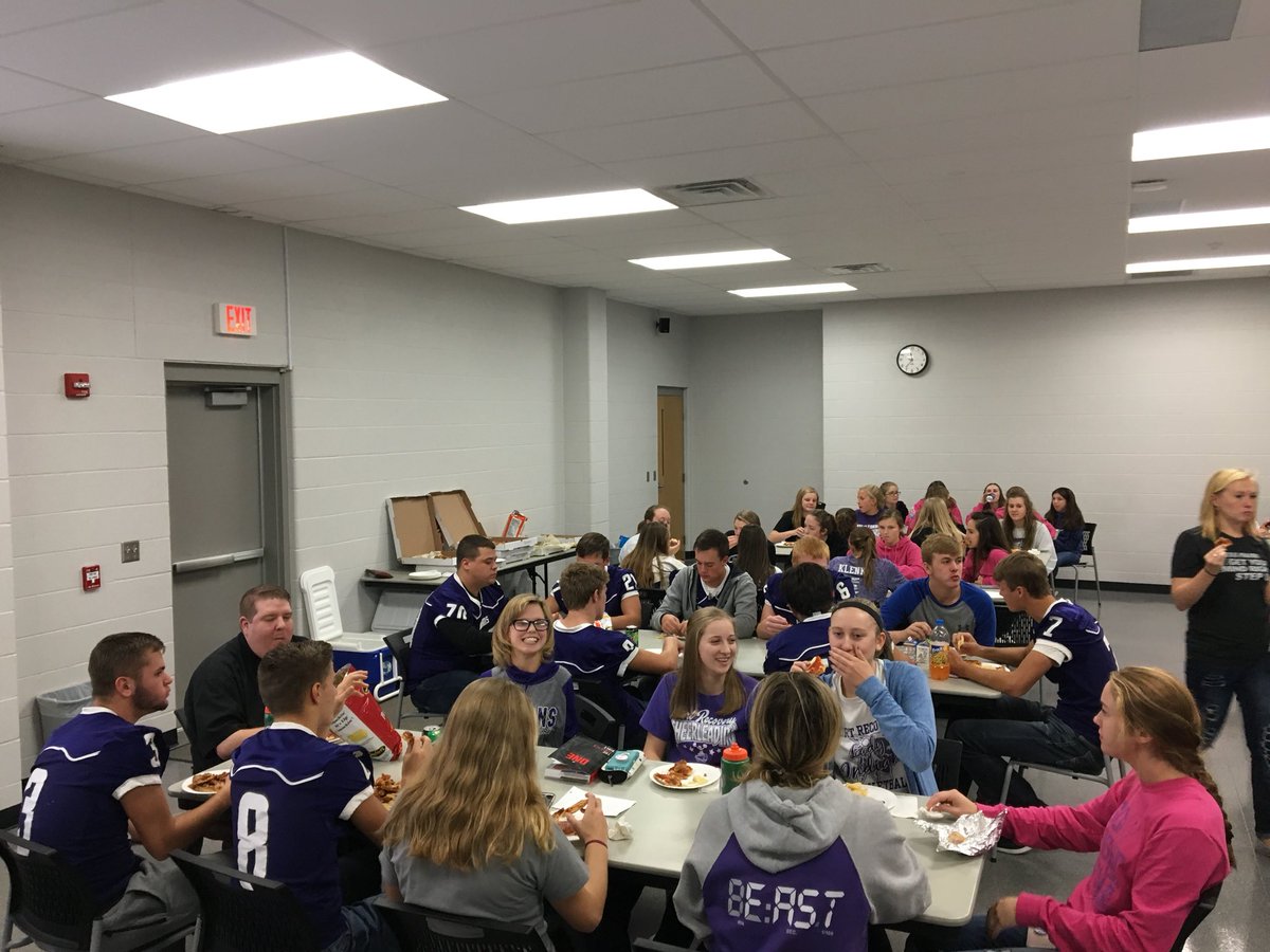 FortRecFCA's tweet photo. Had a wonderful day with the FCA. Thank you Father Matt first being our speaker.  We have great kids at FRHS. #frindians https://t.co/IswRyzHI25