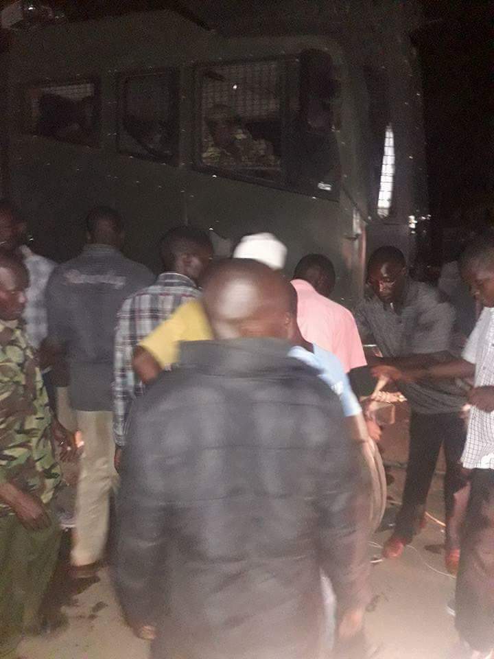 MacOtani's tweet photo. RARE: At Dona on Kisumu-Kakamega road hundreds of youth helped GSU officers fix water cannon tyre...vehicle was stuck amid demos. #KenyaPoll https://t.co/fFsezldJJe
