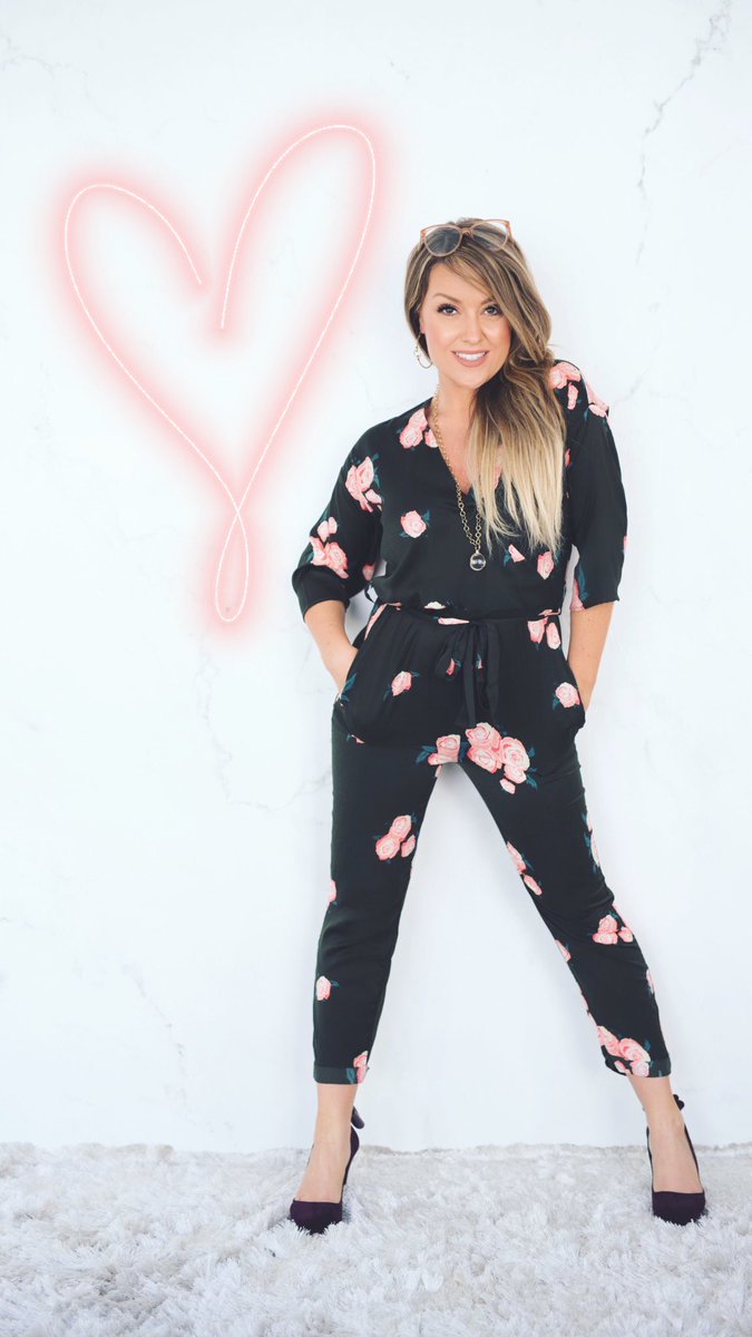 JaynaMarieMUA's tweet photo. @styleforthepriv loved this jumpsuit! Perfect for my promo shoot! Xo #styleforthepriv #fashion https://t.co/jNlGU306jz