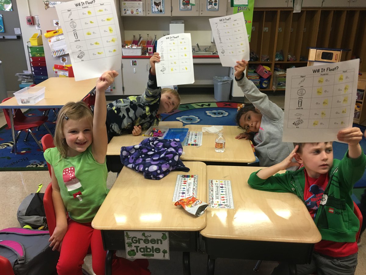 The little scientists in KK were working hard on a sinking and floating experiment! 
@NHS_LES #NHSSD #littlestlions