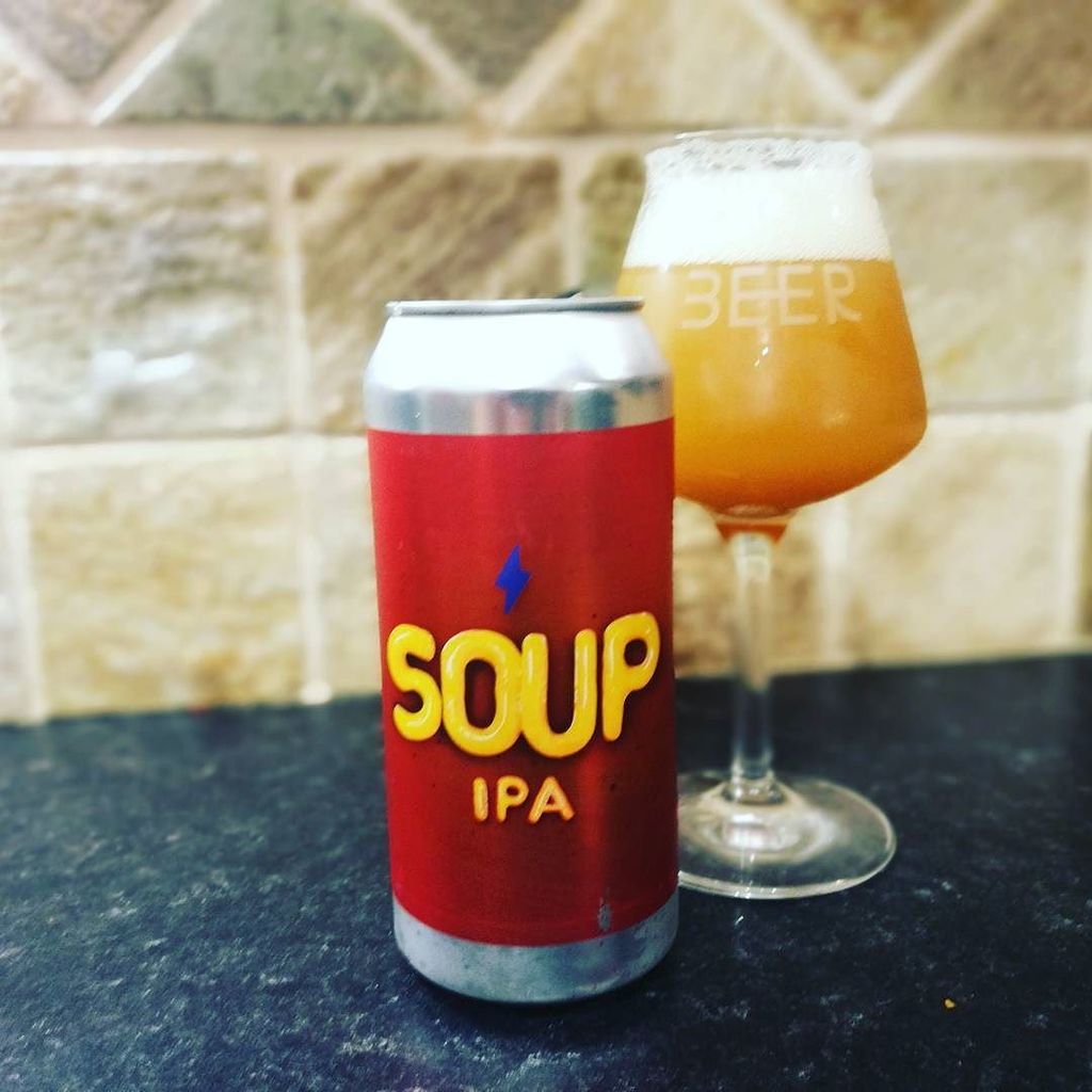 HopGeeksBeerCo's tweet image. This is an interesting beer from the spanish brewery @garagebeerco A beautifully tropical NEIPA style beer. Lookin… ift.tt/2yUonXb