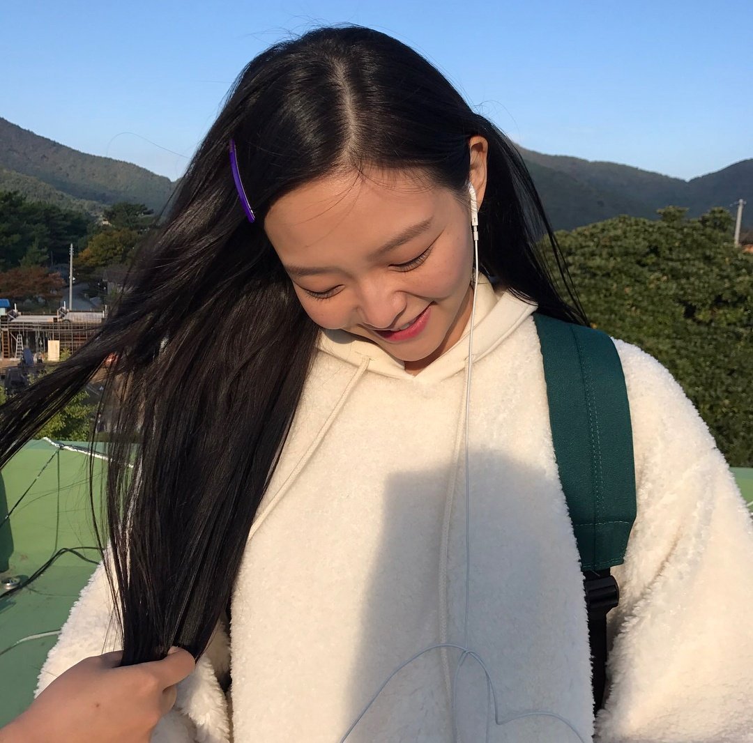 이솜 tweet media