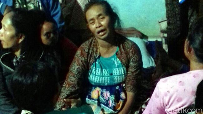 aktualpost's tweet photo. Longsor di Purworejo, 1 Orang Meninggal - https://t.co/cdumUlAkFb https://t.co/k24PNZELXb