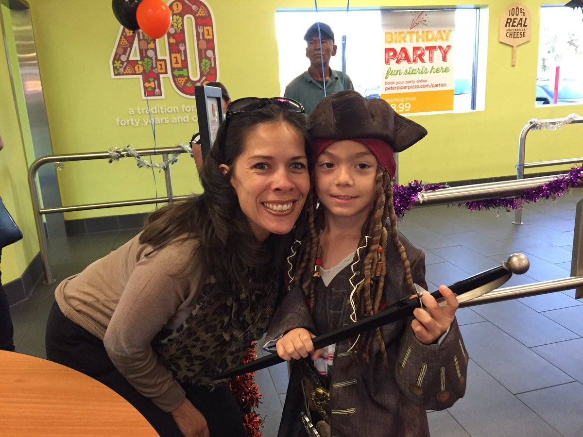 normaaguayo2's tweet photo. Join us at Peter Piper Pizza today!
#cartwrightElem https://t.co/yjFZsZ6yqN