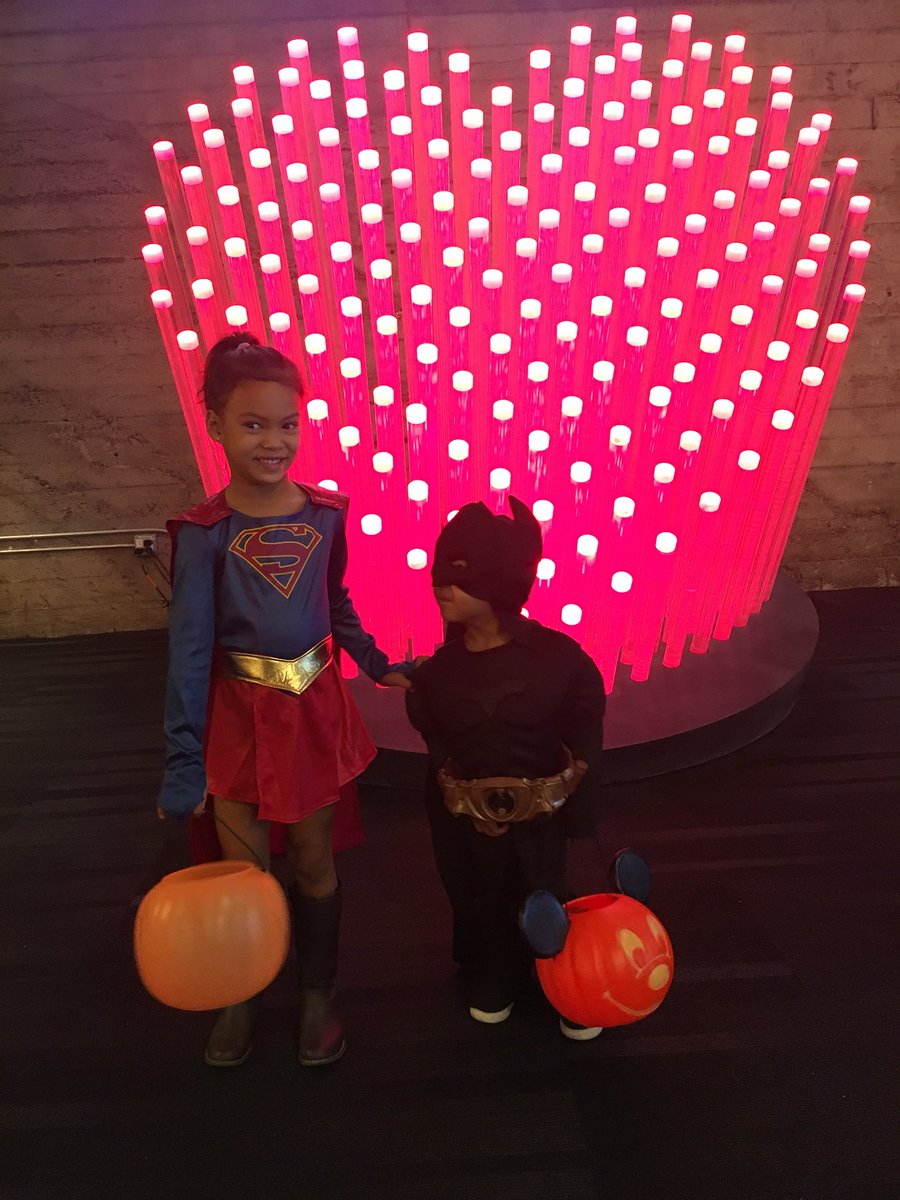 #trickortweet with the Twitter fams.