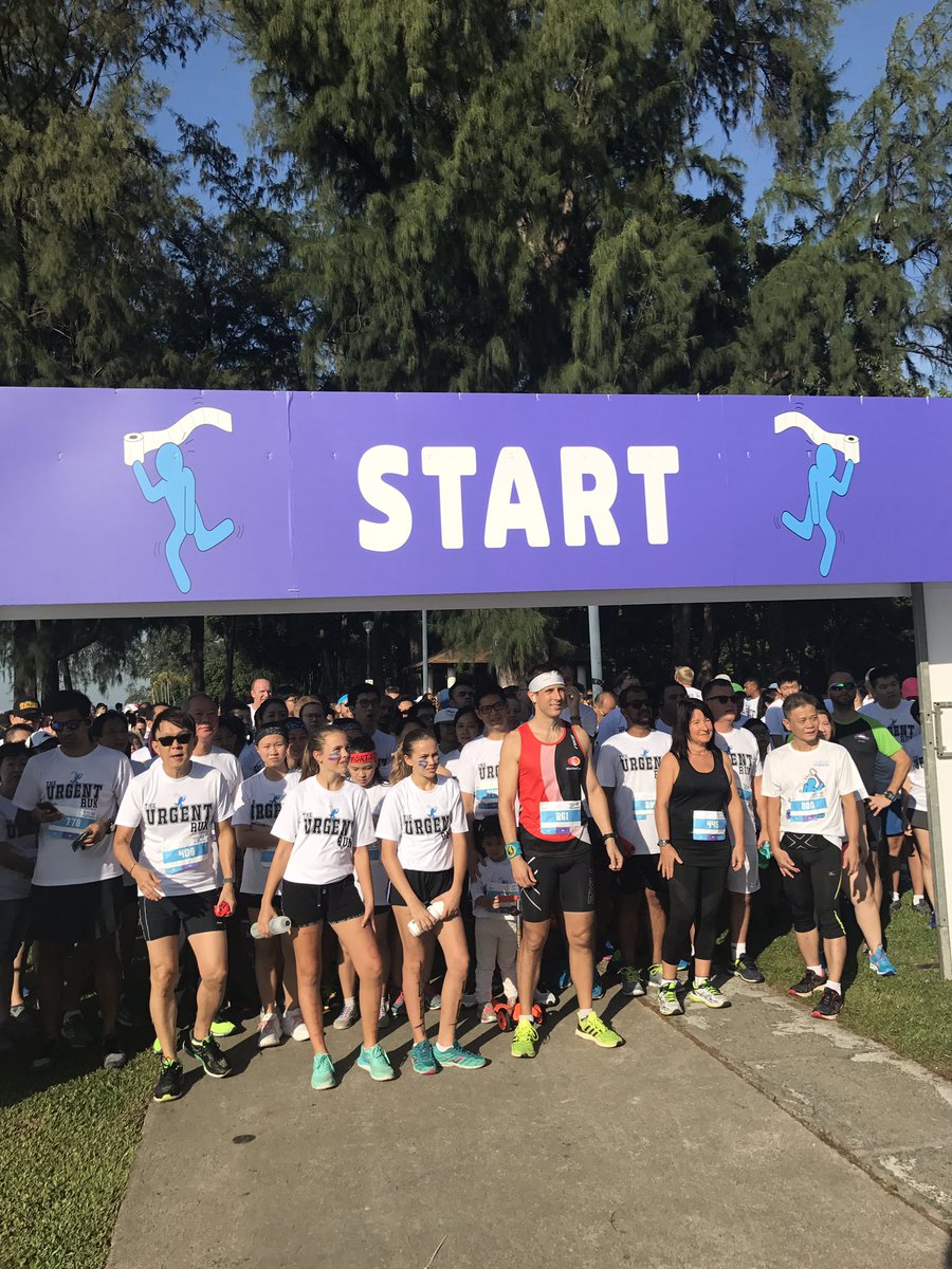 And they're off! #UrgentRun raising a stink for sanitation in Singapore #WorldToiletDay