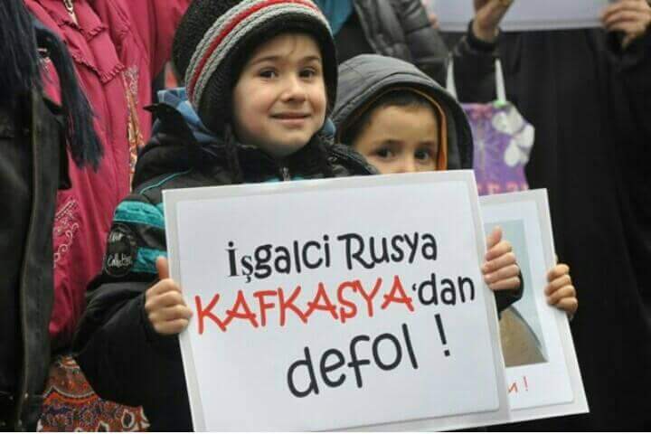 Alien00902294's tweet photo. Hâlâ geri gönderme merkezlerinde ölüme gönderilmek için tutsak edilen yüzlerce Kafkas muhacir var... #KafkasyalıMuhacirlereSahipÇık https://t.co/gyvXBYbRsu