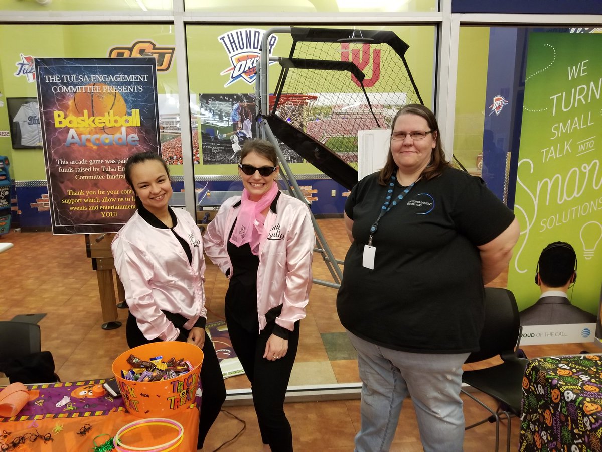 Family Trunk or Treat Night at The Tulsa Site. <a href="/crys8706/">Crystal Pfeil</a> <a href="/MelissaBaig1326/">Melissa Baig</a> @ATT_TulsaEG  #Techcaretweets #lifeatatt