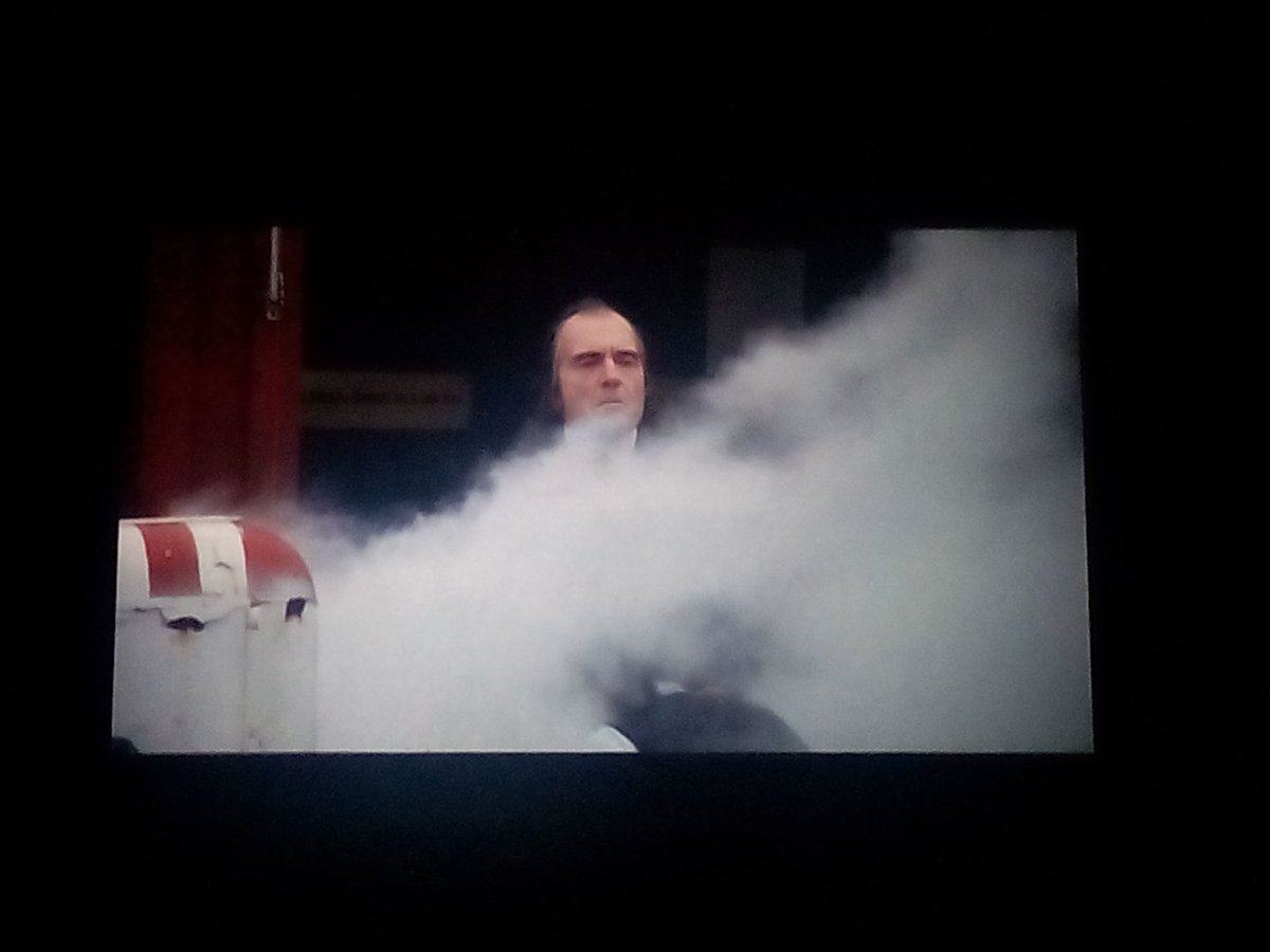 VideoclubWeird's tweet photo. Esto es ahora en el Rivoli! Phantasma de #DonCoscarelli en pantalla grande! #MallorcaExiste https://t.co/ZMuyKawzx7