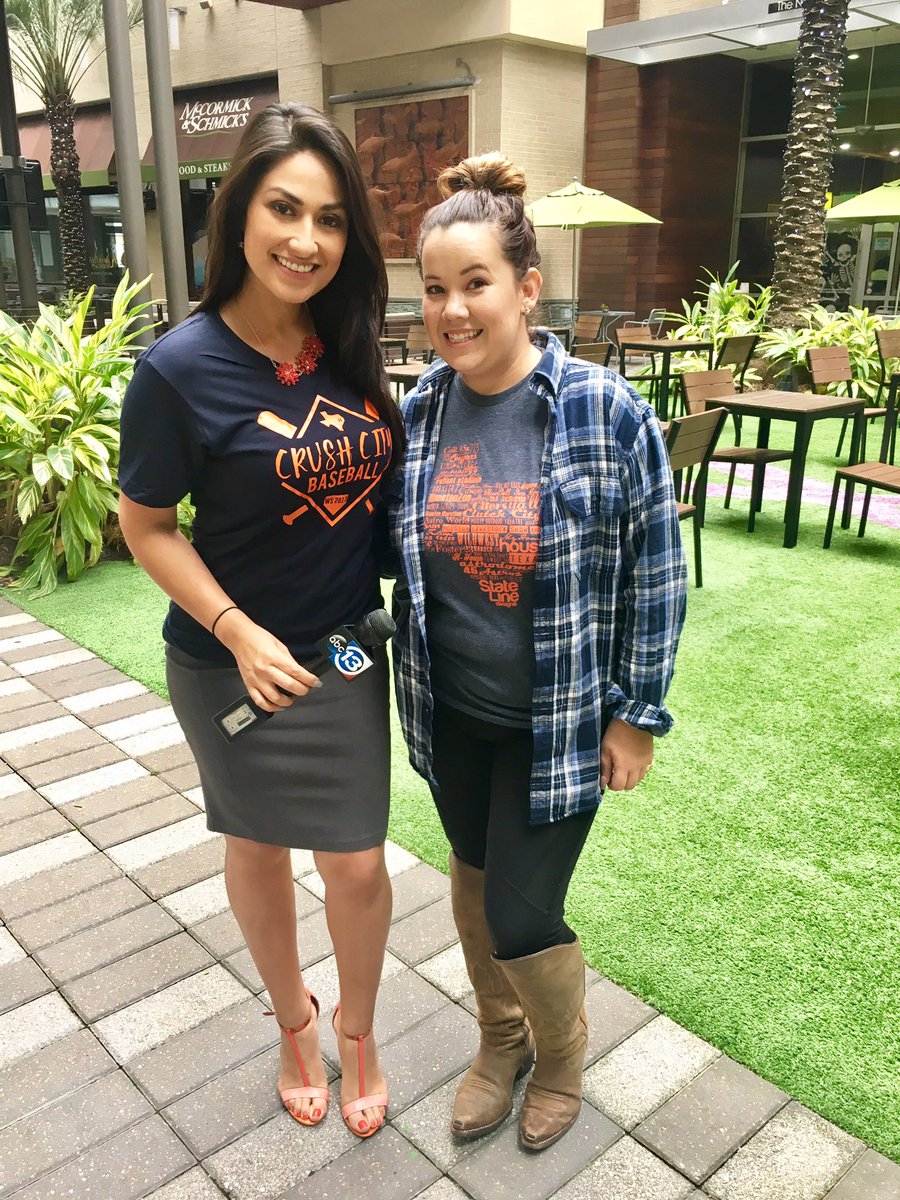 MayraABC13's tweet image. Astros fever has taken over the city! From treats to tees. Houston can't get enough. @StatelineDesign @DessertGallery @Maldivesnails