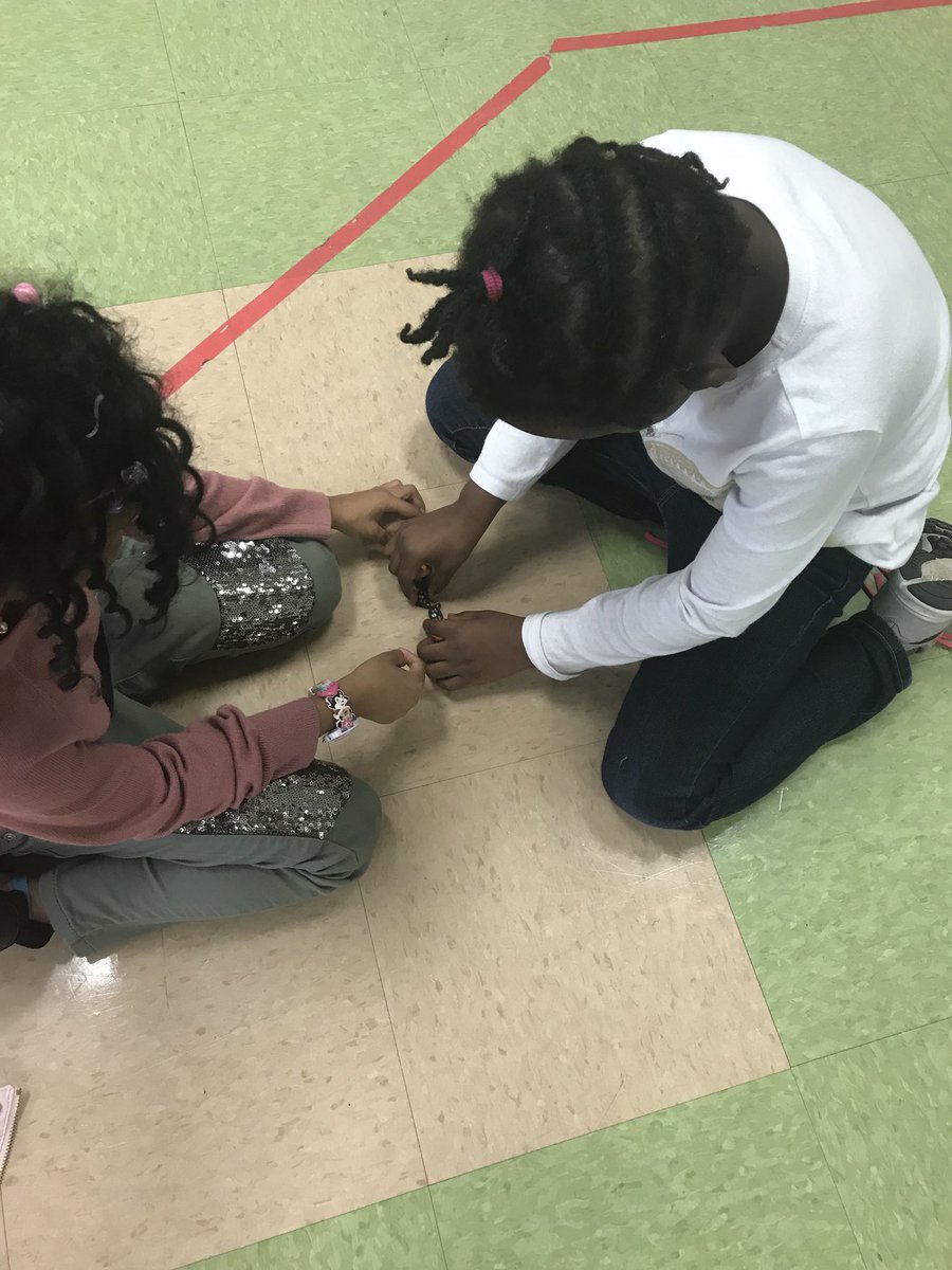 MissBrashear's tweet photo. 1st grade created patterns of long and short sounds to perform! Pumpkins=long, cats=short. @SouthgateTigers @MGMSanJuan #musicalcreators https://t.co/WRfUegEbEy