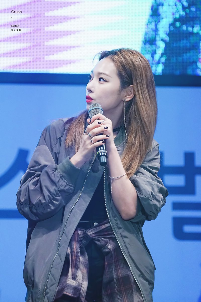 IBJeonSomin's tweet photo. Böyle ara ara çirkin resimlerim de çıkabiliyor. Her anımı yakalıyorlar. 😌 https://t.co/XjIKMEZE4H