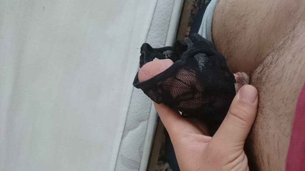 Sensell2's tweet photo. Annemin çamaşırları karşılıklı paylaşacak DM ❤️
Ensest #ensest #incest #swinger #cuckold #pasif #travesti #tanga #türban #türbanlı #çamaşır https://t.co/qHhzAAQ1ZE