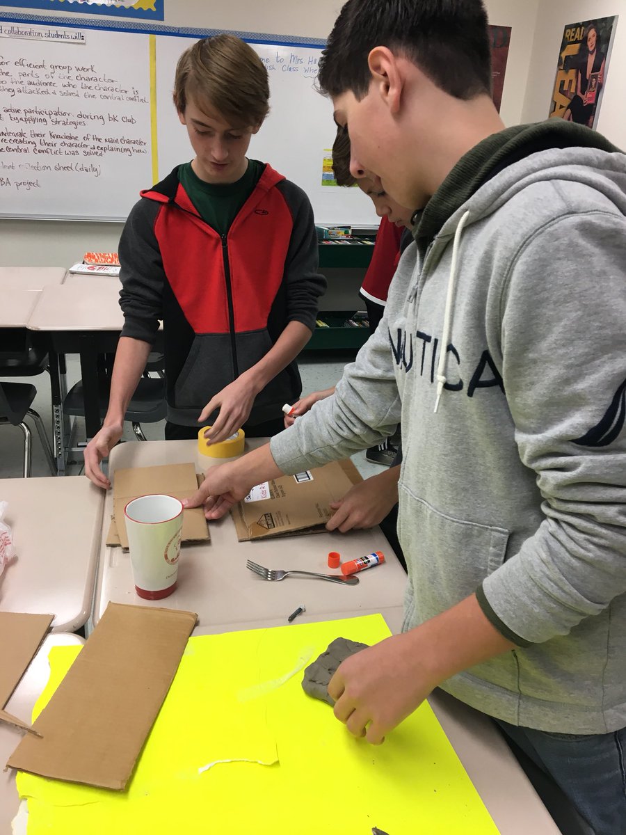 deborahdodd3's tweet photo. 8th grade English PBA in action #sterlinggrit https://t.co/N1dJOaH1Ad