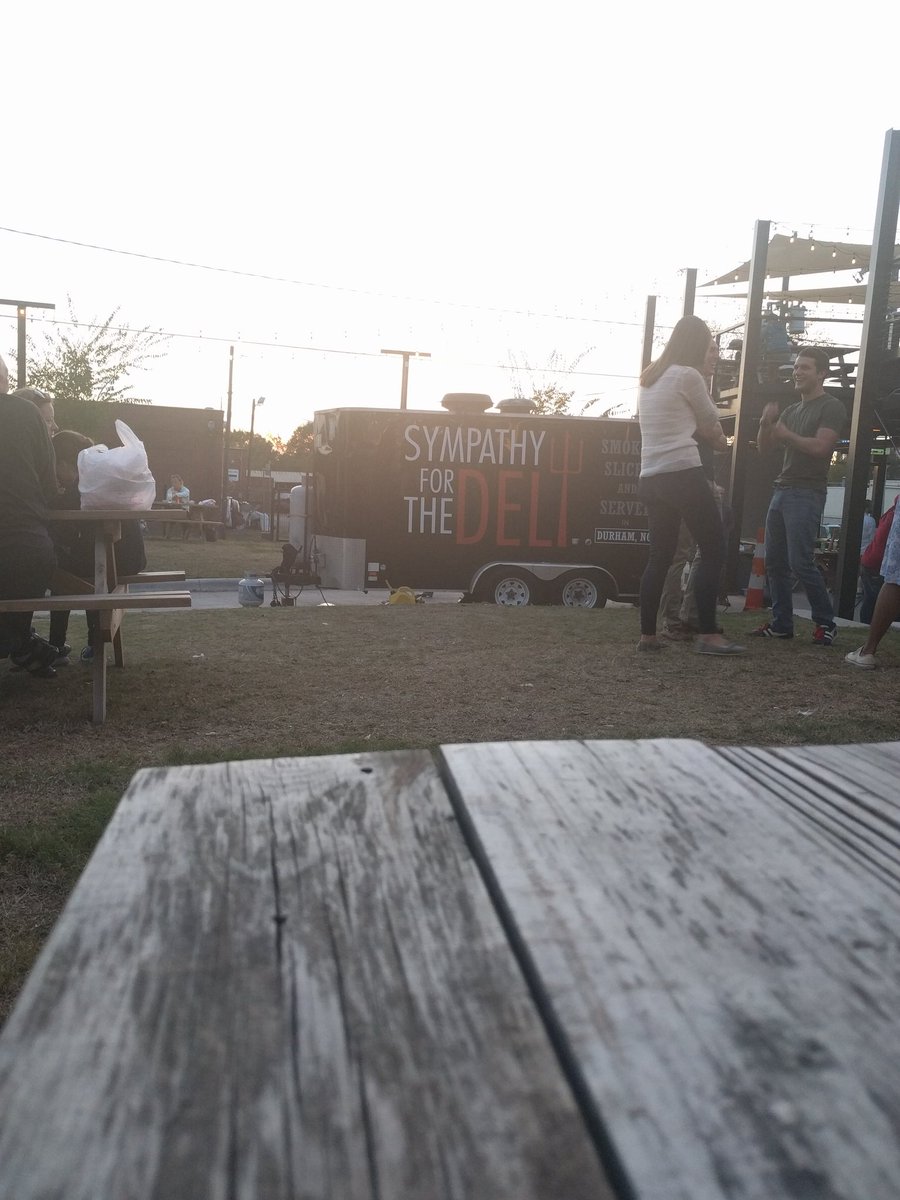 Get your weekend started off right with us tonight @ponysaurusbrew until 10!