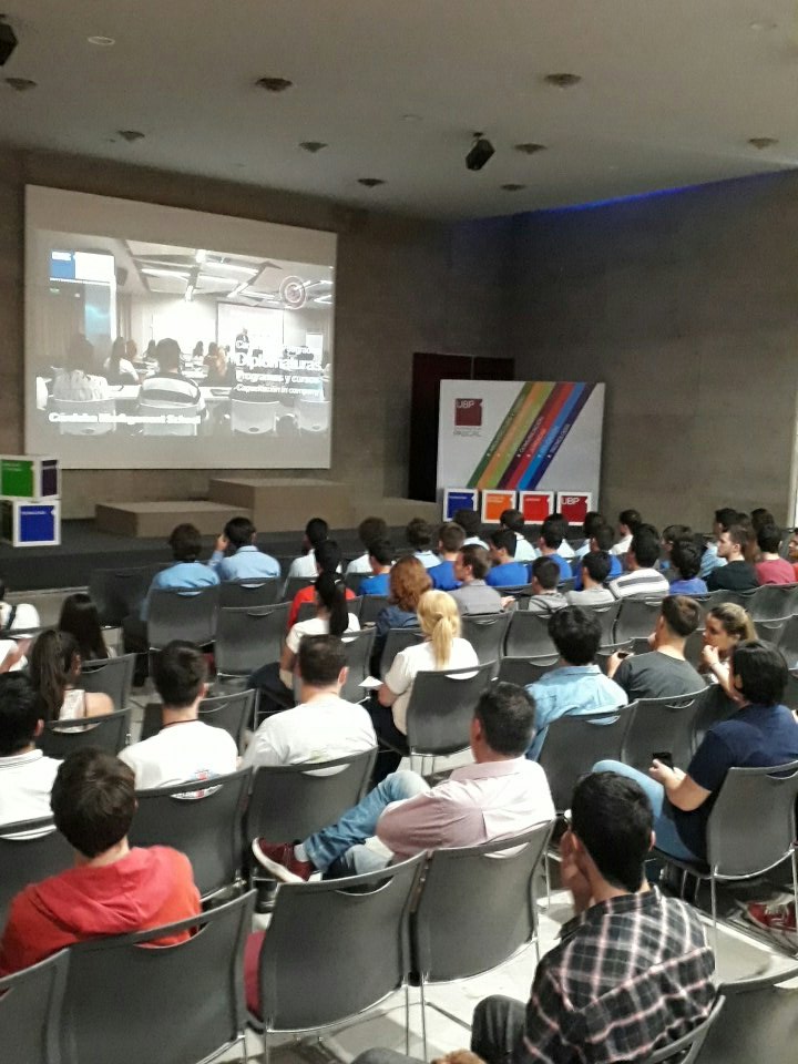 gafunes's tweet photo. Comienza el cierre! #ONIETUBP https://t.co/kstNX4Vb6X