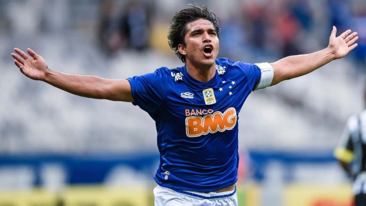 avozceleste's tweet photo. A diretoria eleita está correndo atrás de reforços para o ataque . Através de parceria, trabalha para ter Marcelo Moreno na Libertadores. https://t.co/1Ibjc4vHW8