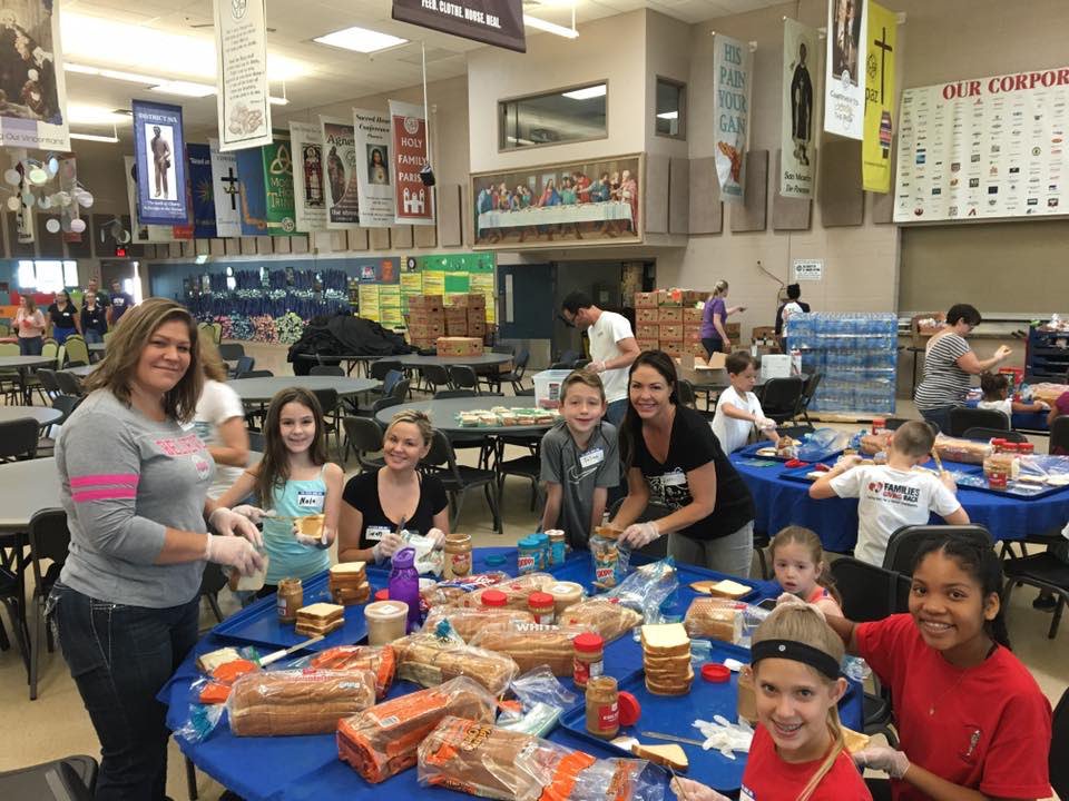 FamiliesGivBack's tweet photo. A few spots are open for our volunteer event tomorrow at @SVdP! It’s national #MakeaDifferenceDay! Register here: https://t.co/C7vtHcMaM0 https://t.co/0Zh3zVGL7d