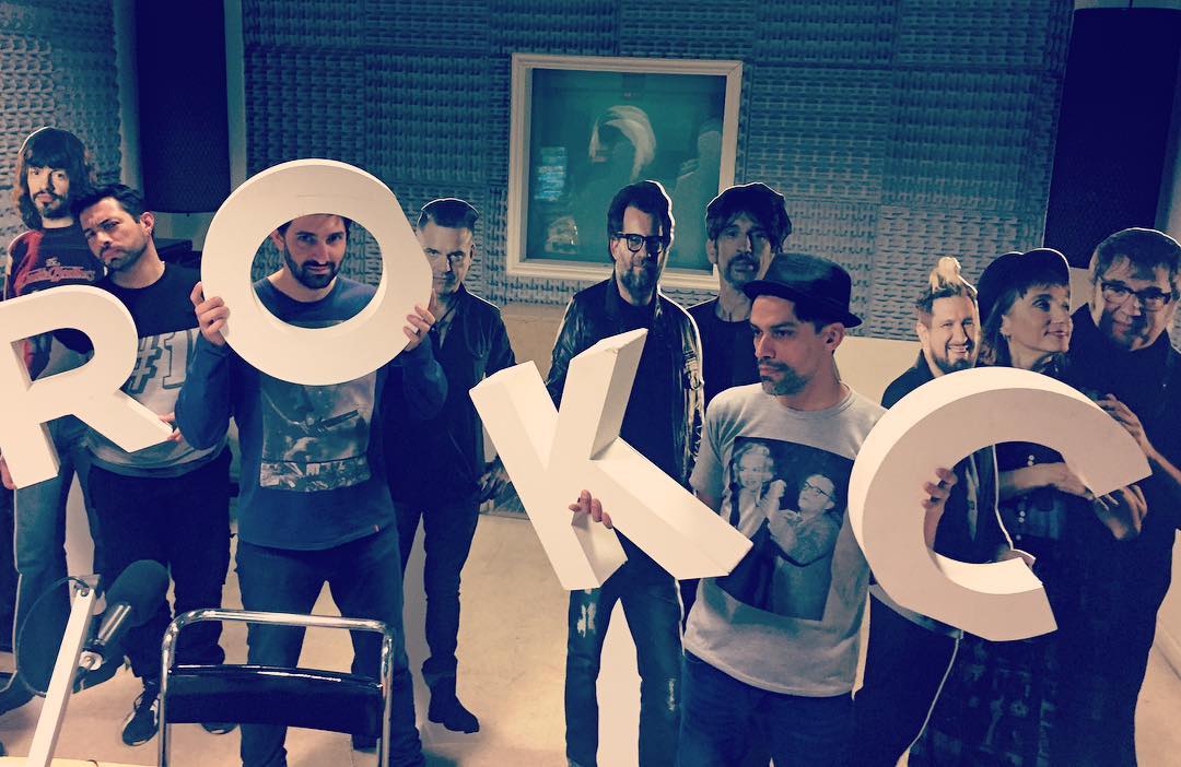 CCC (@chequesradio937) on Twitter photo AIRE!
Comienza una nueva cabalgata de la alegría, la magia, el color y la alegría
#ComoConseguirCheques, con <a href="/ebabenco/">Eddie Babenco</a> y su equipo de genios AIRE!
Comienza una nueva cabalgata de la alegría, la magia, el color y la alegría
#ComoConseguirCheques, con <a href="/ebabenco/">Eddie Babenco</a> y su equipo de genios