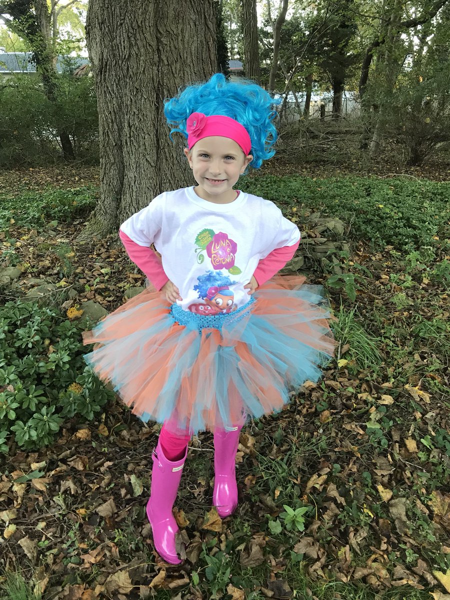 DrTracySkinner's tweet photo. Luna Petunia is ready for Trunk or Treat! @CentralSchool3 https://t.co/sLIyQviPsE