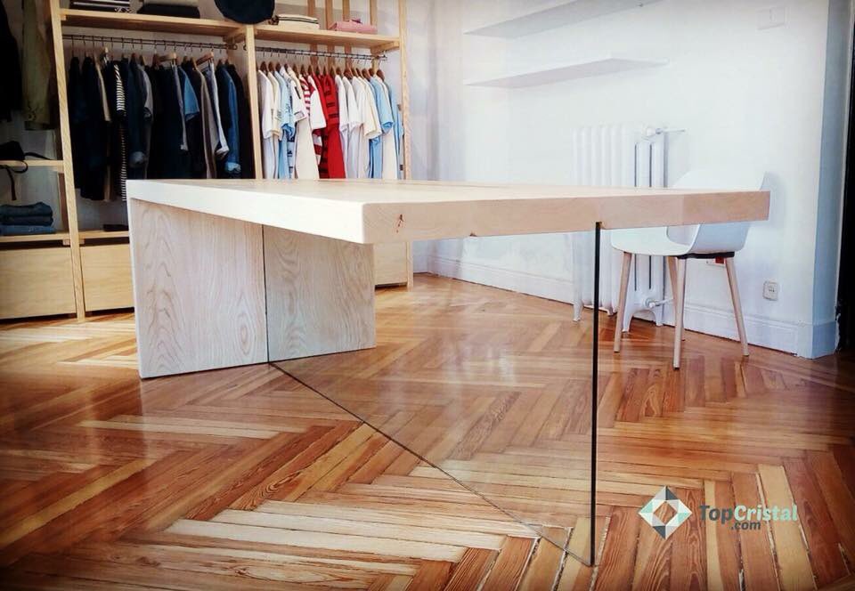 topcristal's tweet photo. Preciosa mesa en Cristal y madera de más de 3 metros realizada por nuestro cliente Montón de Trigo. 
#topcristal #cristal #vidrio #mesa https://t.co/SEI8CChX5i