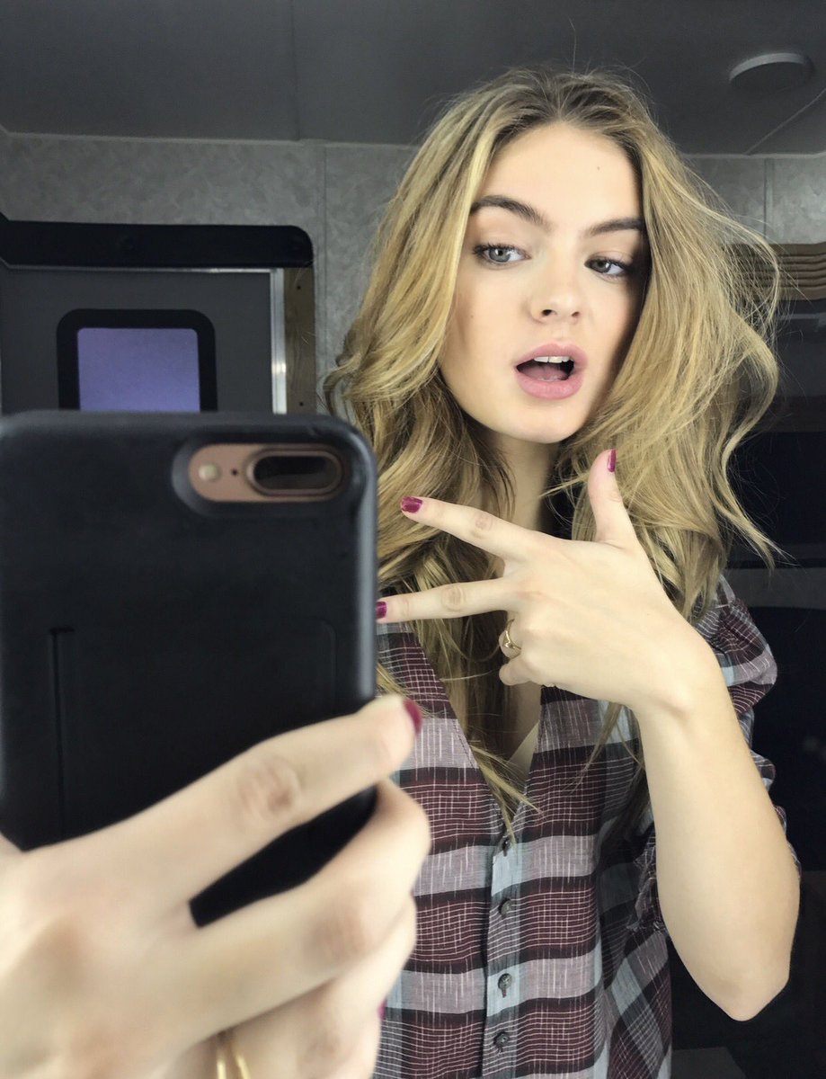 BriSharbino tweet picture