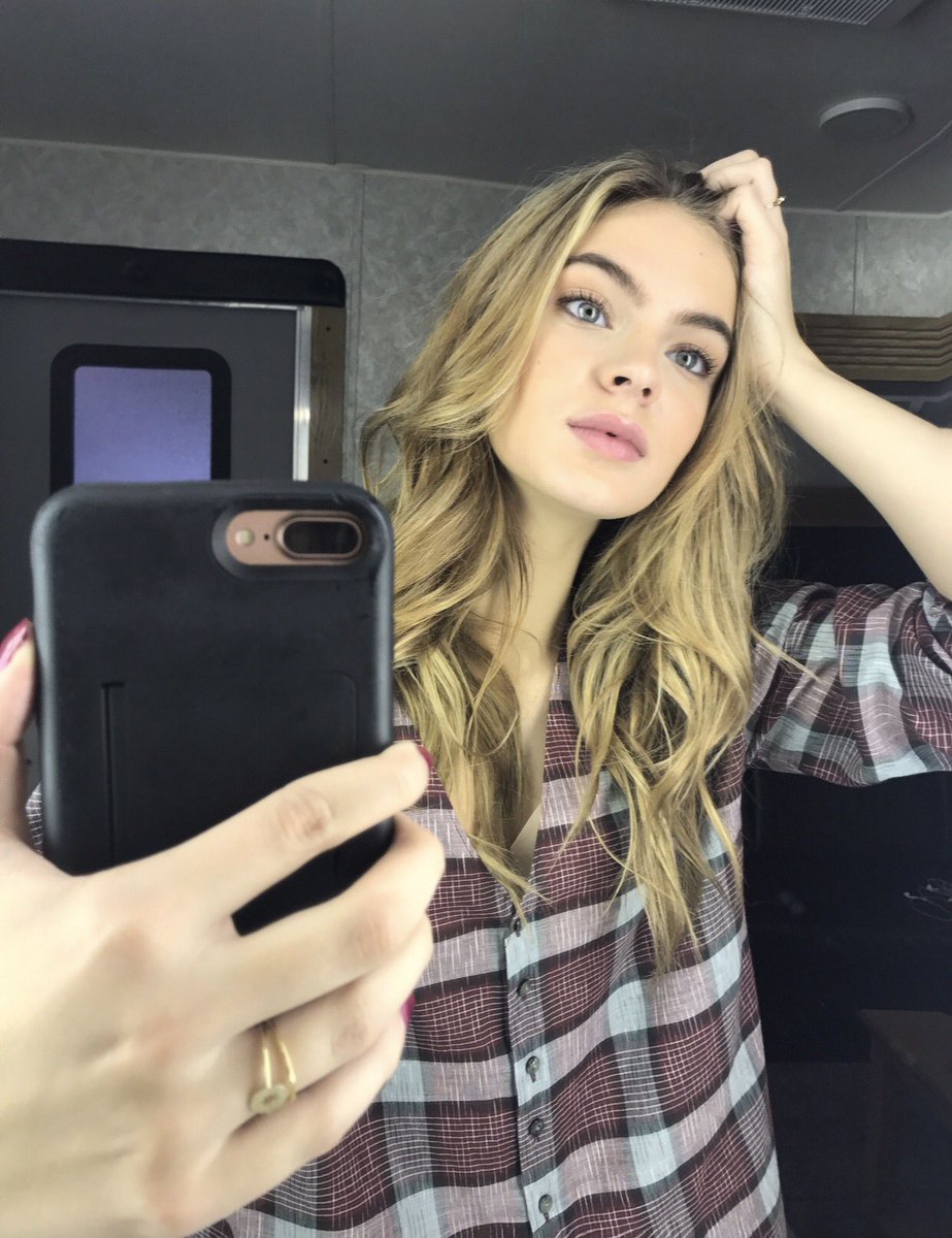 BriSharbino tweet picture