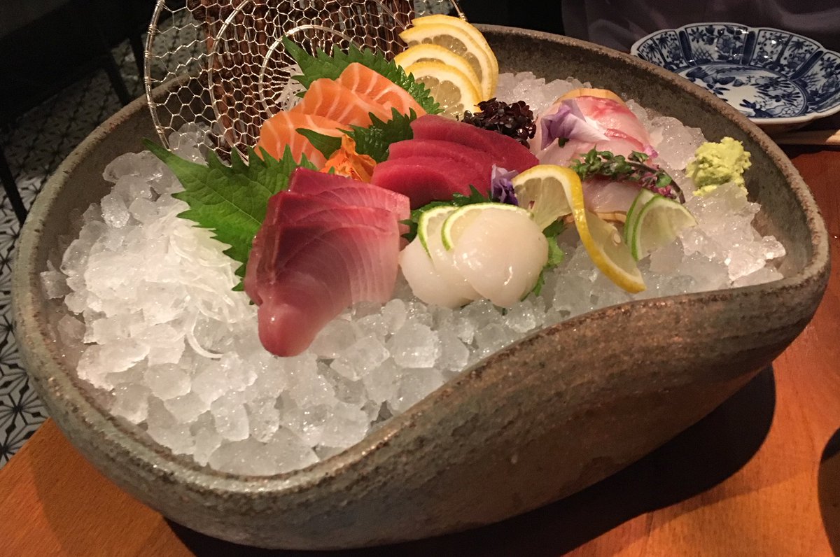 Expl_eat's tweet photo. All the dishes went well with the sake flight @sakaguraldn especially the assorted sashimi 
#FineDining #Sakagura #Japanese Mayfair #London https://t.co/7vD20HGMxO