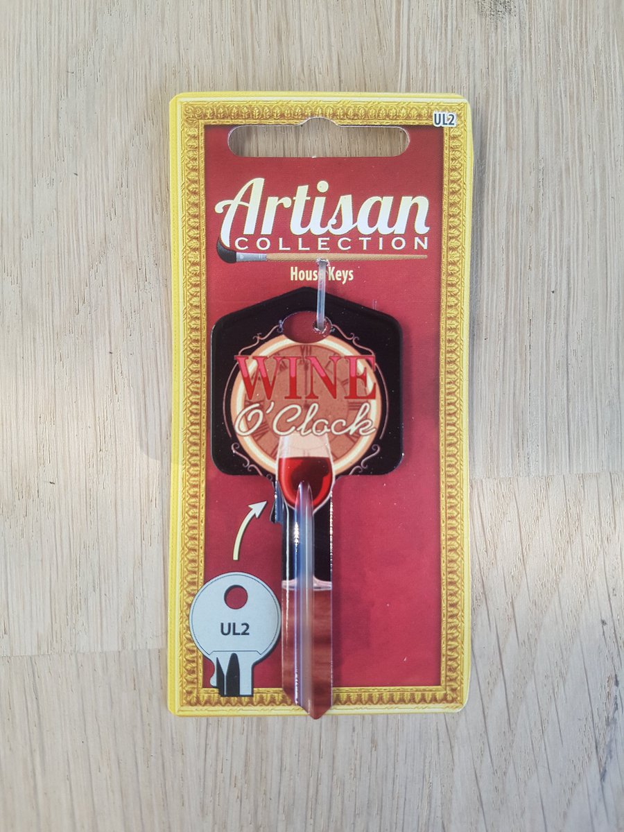 moransrepairs's tweet image. For all those beer and wine lovers 🍷🍺 Just  £5.50 cut while u wait @warringtomarket @therealaleshack #Warrington #Cheshire