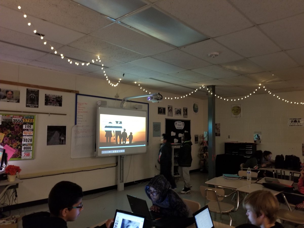 Hanselsmomma's tweet photo. 6th grade Health working on #advocacy #validresearch #internetsafety . Have a great weekend everyone!  <3 Mrs. H. @NeelsvilleMS @LaDirectoraNMS https://t.co/X1rz82E3YH