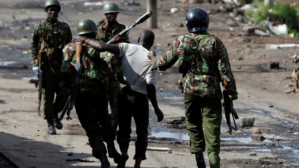 AJEnglish's tweet photo. Opinion: Kenya's low voter turnout was an embarrassment to incumbent President Kenyatta and his party https://t.co/rbf5tzqesy https://t.co/1FsMcbtieu