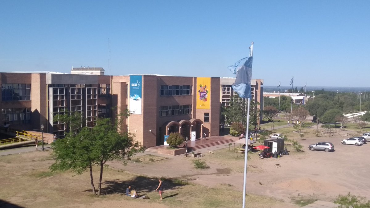 maruvila's tweet photo. Gracias #disur @reddisur y @UNCuyo por este excelente espacio para el debate y la construcción colectiva #diseño #universidad https://t.co/WW3Dh8d0UP
