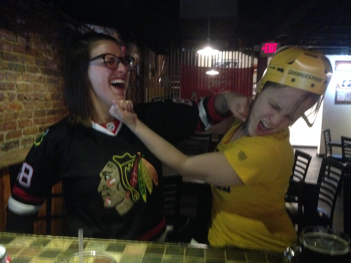 fleetstreetpub's tweet photo. Preds in Chicago tonight! Fangs Out!! #PREDSAPPROVED #PREDSONTV https://t.co/8sQvDFBt8p