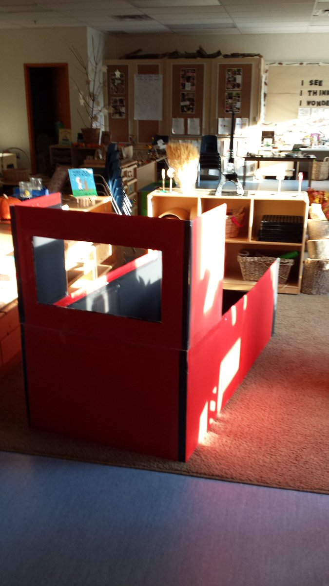 MrsMarinuzzo's tweet photo. Kinders started work on a backdrop for our Fire Station, complete with fire! #stsmm https://t.co/o1CuEawfHo