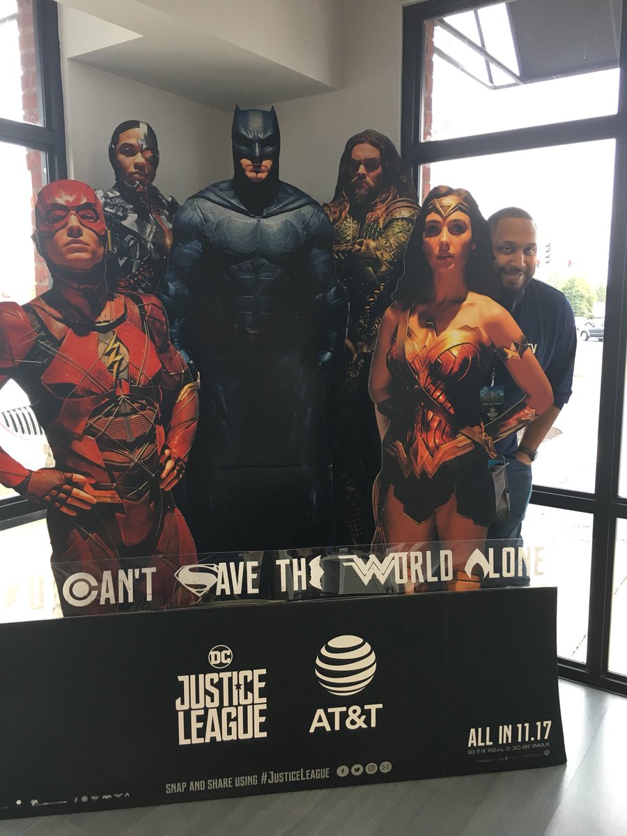TeamSearcy's tweet photo. #JusticeLeague #LifeatAtt #MidStatesProud #TeamSearcy #5DaysofHalloween @AttSearcy https://t.co/Lc9JyNcHcF