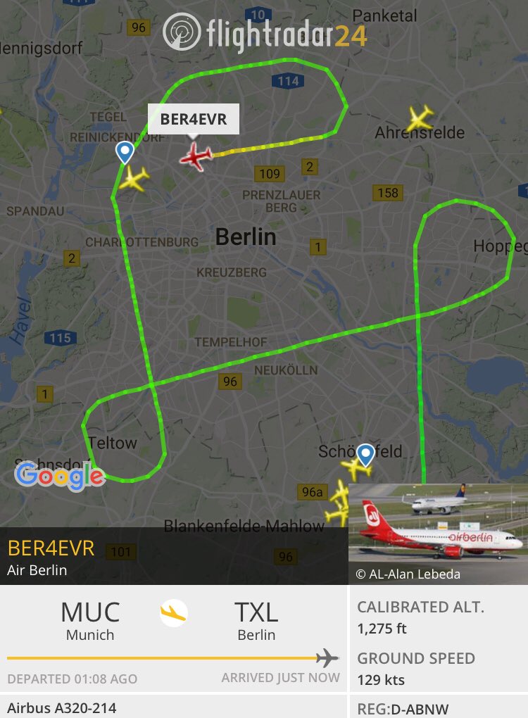 koerber's tweet photo. Kann man als Herz über Berlin durchgehen lassen. #BER4EVR #AB6210 https://t.co/UAY11EiNKq