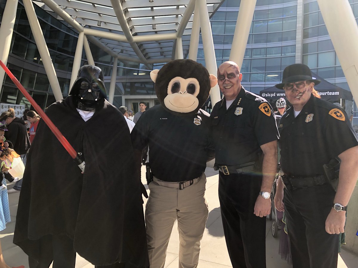 ChiefMikeBrown's tweet photo. Great turnout at the @slcpd @slcfire #HalloweenFunFest.  Thanks to all those came! Special thanks to our local #SLC businesses! https://t.co/p2hAVS0bU2