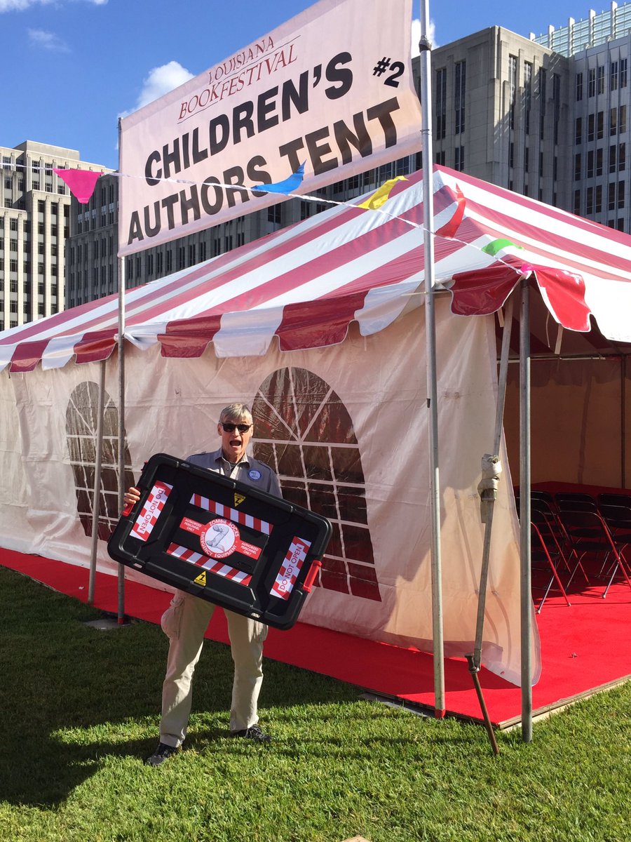 jasperpriceart's tweet photo. We made it to Baton Rouge for @LABookFest ... Reeeek! Reeeek! #LaBookFest17 #kidlit #zombiesocks https://t.co/n7xvMuJl4K