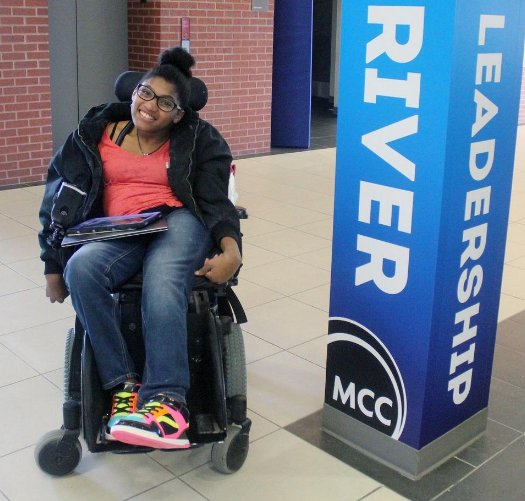 MCCKansasCity's tweet photo. Thanks @ZinkeEJC @EJC_Examiner for a great profile on #MCCBlueRiver student. She is inspiring! https://t.co/MW4PL9GMVs #BeMoreAtMCC https://t.co/xtgmdNDgmS