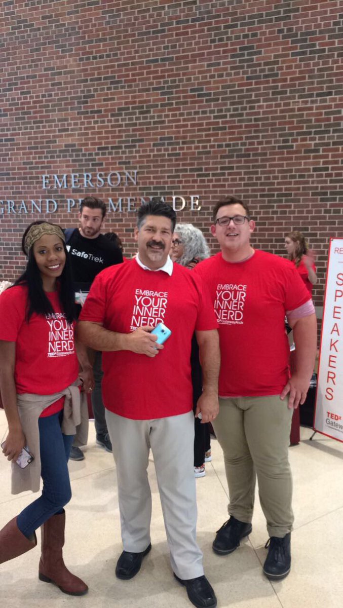 TEDxSTL's tweet image. Thank you to our volunteers #tedxarch #rippleeffect #embraceyourinnernerd #umsl #StLouis