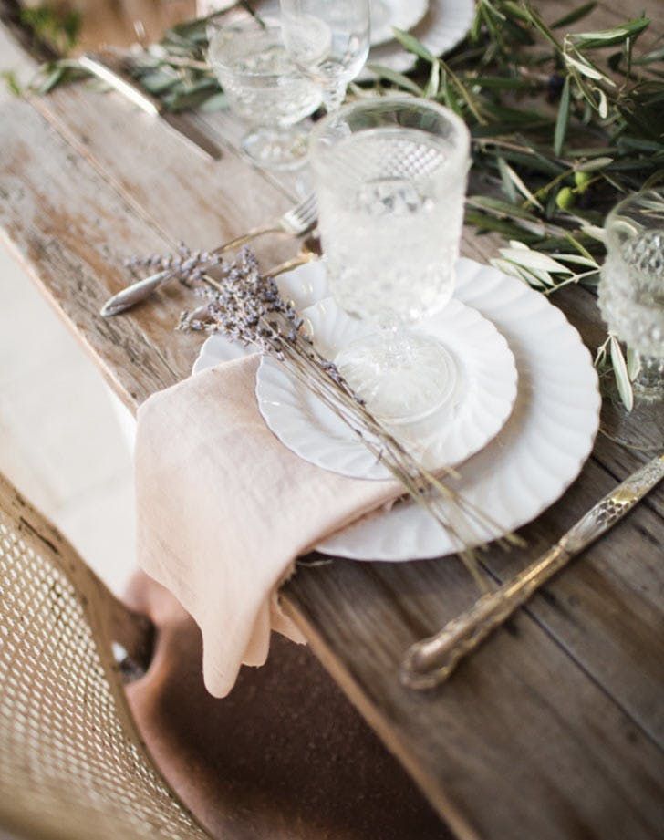 Factory_Atlanta's tweet photo. Winter is coming. Place card holders for winter weddings! #GOT #winteriscoming https://t.co/BQY9E5bWRP https://t.co/1W516VOnsB