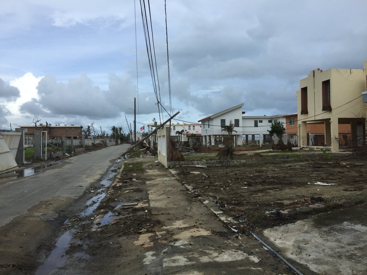 yukiyu99's tweet photo. Today, #Humacao #PuertoRico. Please continue to help 👉🏼 https://t.co/cljBbkBDkW #ALLinPR #PuertoRicoSeLevanta #MariaPR https://t.co/sJKJciUdck