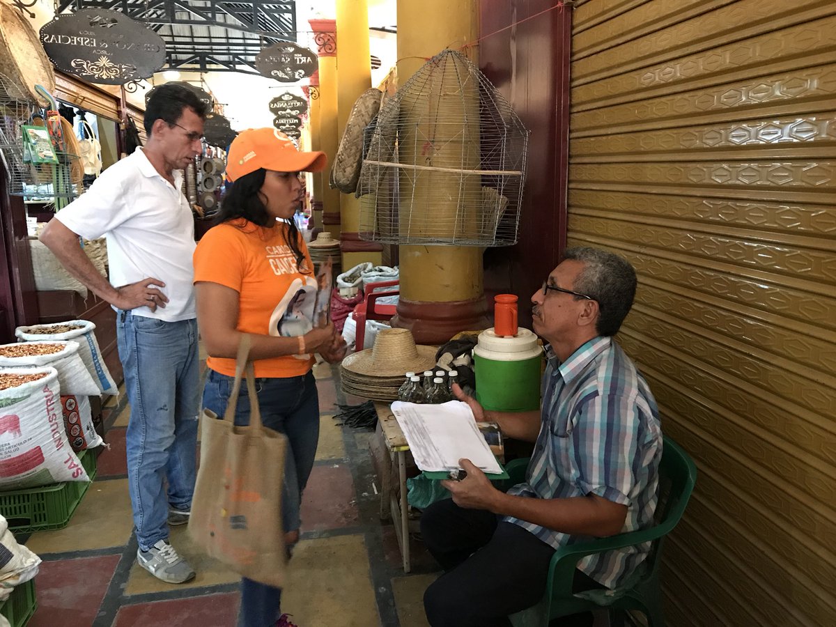 Cacr_16's tweet photo. El #BusdelCambio visito Santa Cruz de Lorica! @fzciudadana @carlosecaicedo #FirmePorColombia #FirmeConCaicedo https://t.co/gWVAabRBVi