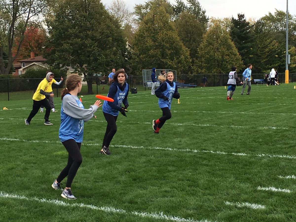FrankMirandola's tweet photo. Some hot @frisbeeprospect competition at a cold Melas Park. Several teams shaping up for a spot in the Final 4
@KnightsofPHS https://t.co/q4eqnyN4PX