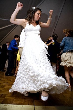 WeddingMapper's tweet photo. A dress that really lets you party down! See more pics and advice from Molly and Conor's #HalfMoonBay, CA wedding:  https://t.co/WTaV1VGk4G https://t.co/CWr34zHJZ4