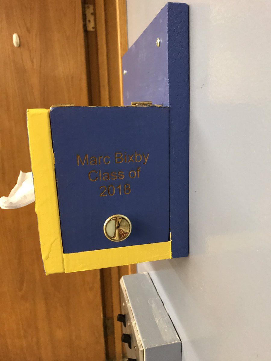 MissGeometry's tweet photo. @bixby_marc thank you for the awesome tissue holder! Other teachers are jealous!
#apluswork #awesomeengraving #illthinkofyouwheniblowmynose https://t.co/hRAvmGDdPJ