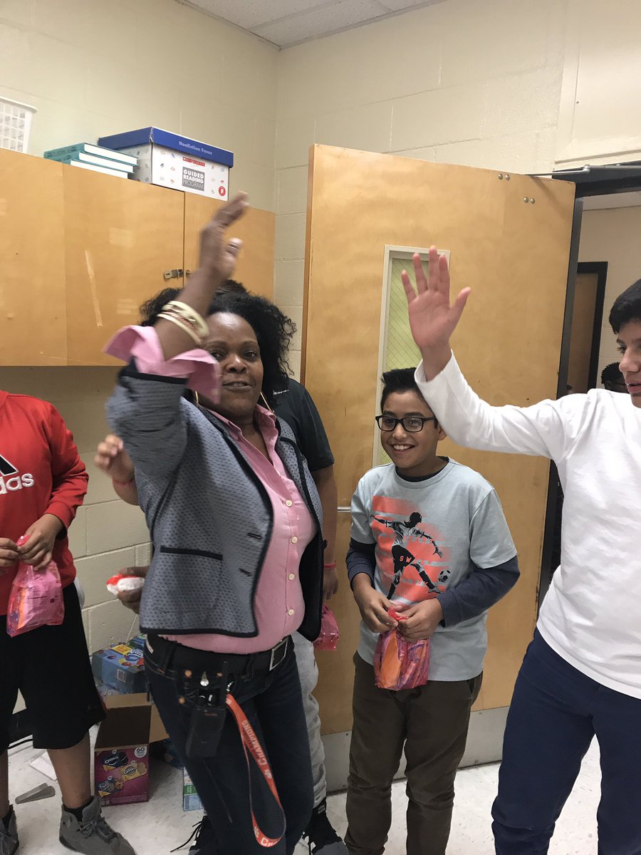 EIPelzer126's tweet photo. First In Math MVPs!!
@chrisfree1908 @ConleyHillsES @JPettwayFCS @ic_rock 
#WeAreACEingOurMath! https://t.co/bQCnhennW9