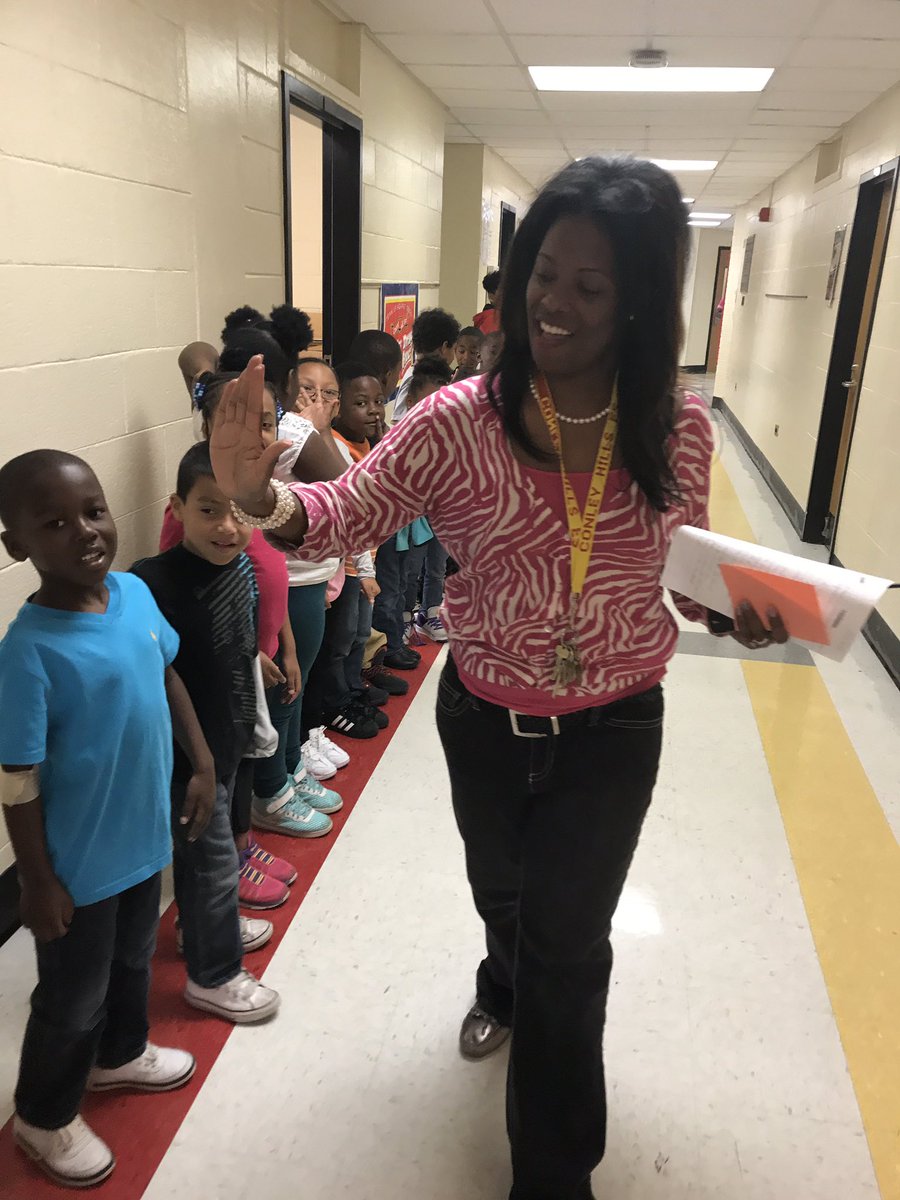 EIPelzer126's tweet photo. First In Math MVPs!!
@chrisfree1908 @ConleyHillsES @JPettwayFCS @ic_rock 
#WeAreACEingOurMath! https://t.co/bQCnhennW9