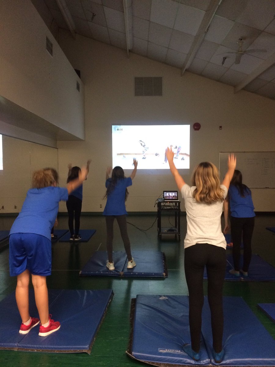 ShinkarukBSS's tweet photo. Pilates Friday was a success! πͺπ½ now I can eat Halloween candy all weekend right..? π #wit2fit https://t.co/GwG8SSPzx1