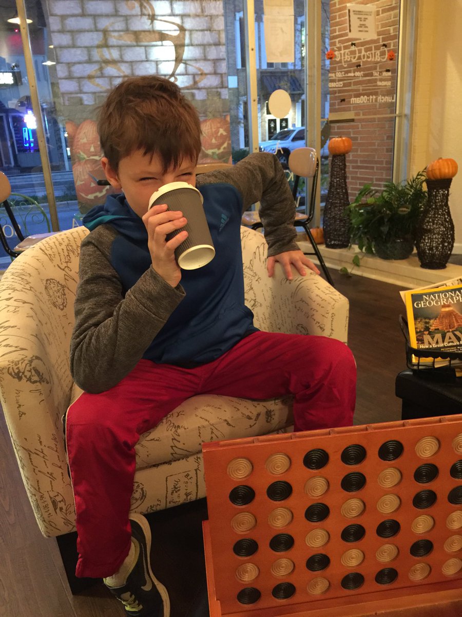 mrsklinkreads's tweet photo. Friday night fun #caleocafe https://t.co/UksV5a4yht